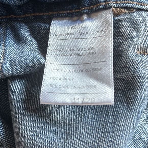 KanCan 11/29 Estilo - Picture 8 of 8